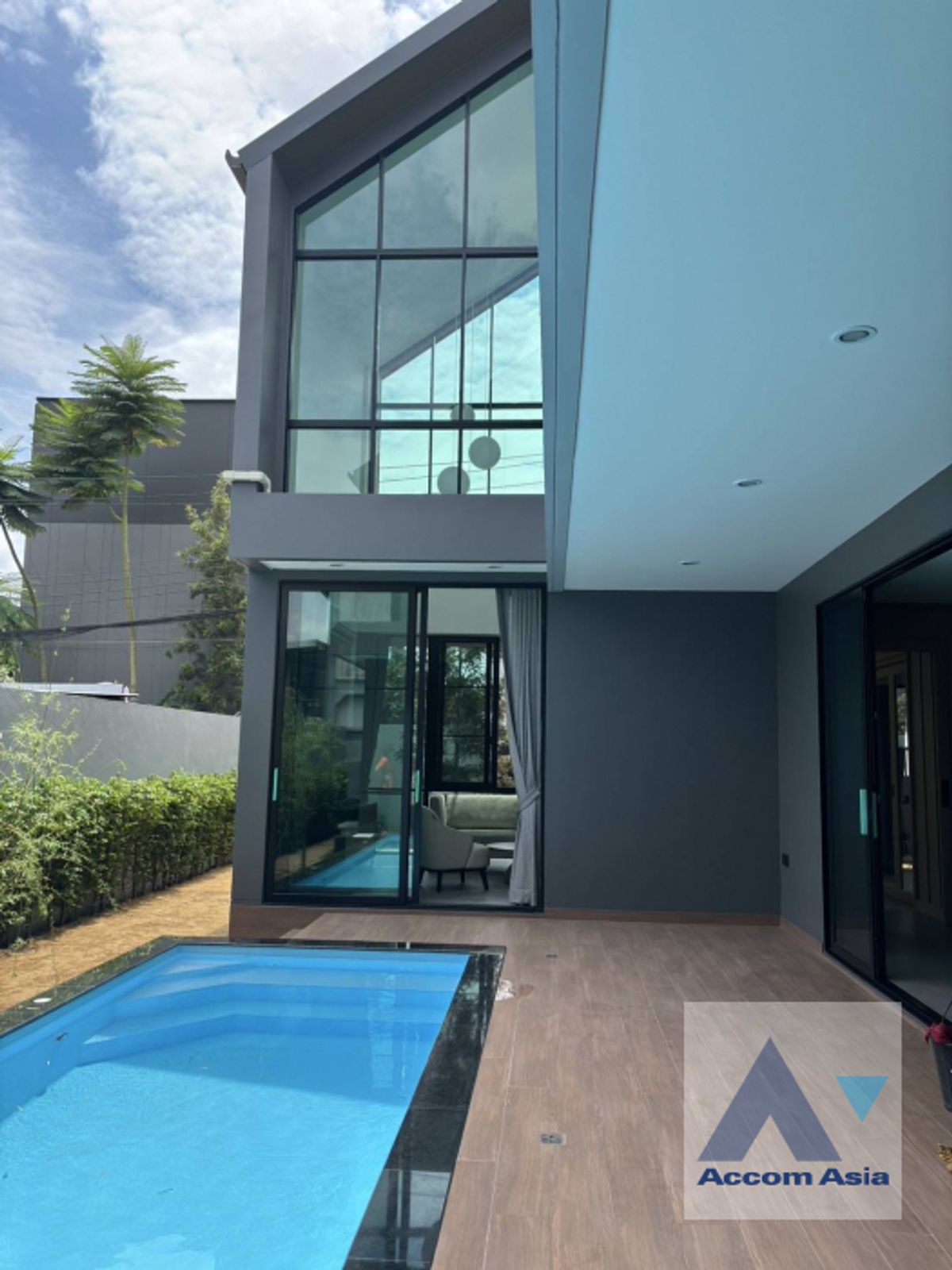 For RentTownhomeOnnut, Udomsuk : 🔼AccomA🔽 Private Swimming Pool 4 Bedrooms House for Rent in Sukhumvit, Bangkok near BTS On Nut (AA42809)