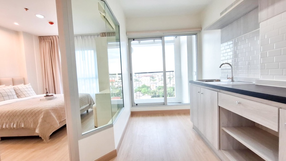 For SaleCondoChaengwatana, Muangthong : Condo for sale: Aspire Ngamwongwan, new room with all new furniture.