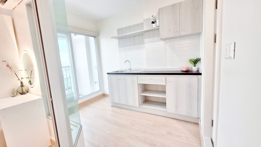 For SaleCondoChaengwatana, Muangthong : Condo for sale: Aspire Ngamwongwan, new room with all new furniture.