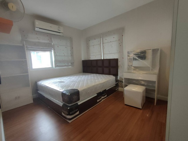 ให้เช่าบ้านนวมินทร์ รามอินทรา : ให้เช่าบ้านเดี่ยว 2 ชั้น ม.มัณฑนา เลค วัชรพล พร้อมเฟอร์นิเจอร์