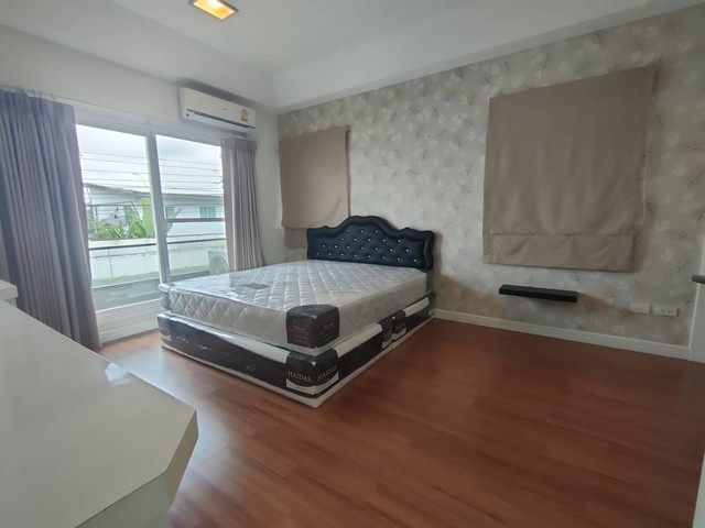 ให้เช่าบ้านนวมินทร์ รามอินทรา : ให้เช่าบ้านเดี่ยว 2 ชั้น ม.มัณฑนา เลค วัชรพล พร้อมเฟอร์นิเจอร์