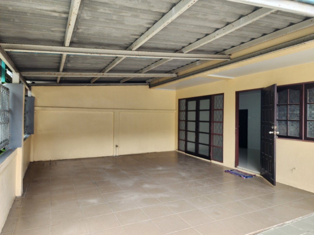 ขายทาวน์โฮมบางซื่อ วงศ์สว่าง เตาปูน : ลดราคา ขายบ้านหลังมุม ซอยกรุงเทพนนท์ 13 (ซอยทับทิม 2) สภาพดี รีโนเวทบางส่วน พร้อมอยู่