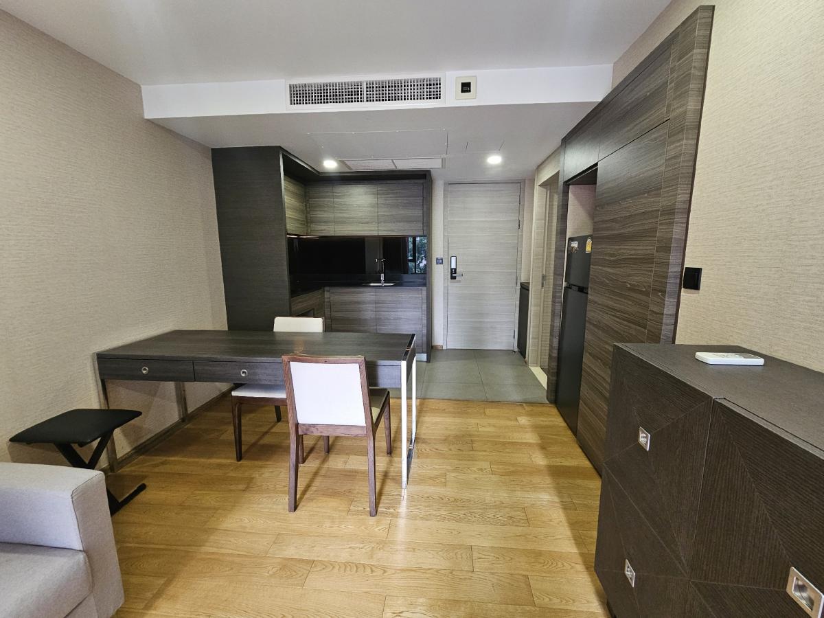 ให้เช่าคอนโดวิทยุ ชิดลม หลังสวน : ห้องใหม่ ห้องสวย ปล่อยถูก เช่า 1 ห้องนอน 1 ห้องน้ำ คลาส หลังสวน