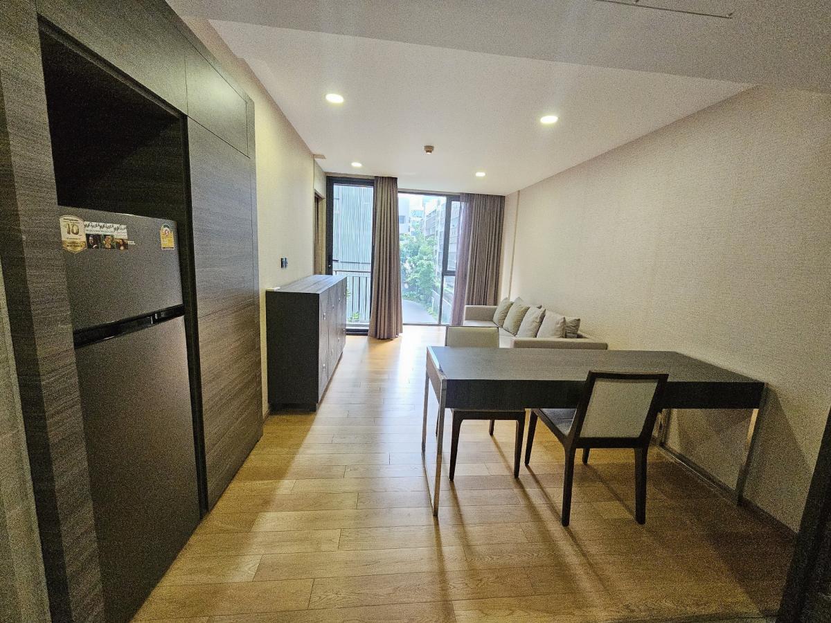 ให้เช่าคอนโดวิทยุ ชิดลม หลังสวน : ห้องใหม่ ห้องสวย ปล่อยถูก เช่า 1 ห้องนอน 1 ห้องน้ำ คลาส หลังสวน