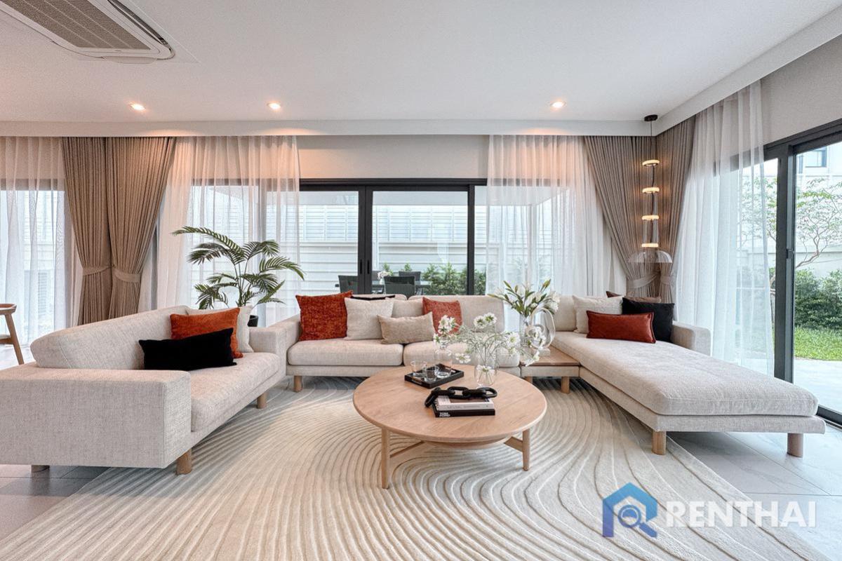 For SaleHousePattaya, Bangsaen, Chonburi : Move-In Ready! Modern Minimalist Home in the Heart of Pattaya