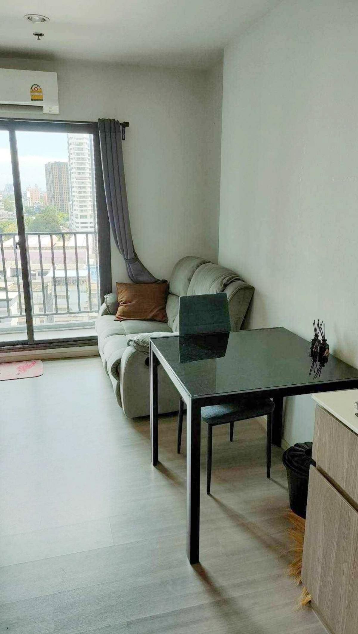 ให้เช่าคอนโดปิ่นเกล้า จรัญสนิทวงศ์ : The Parkland Charan - Pinklao Condo for rent : 1 bedroom for 30 sqm. on 12nd floor B building.With fully furnished and electrical appliances.Next to MRT Bangyikhan.Rental only for 12,000 / m.