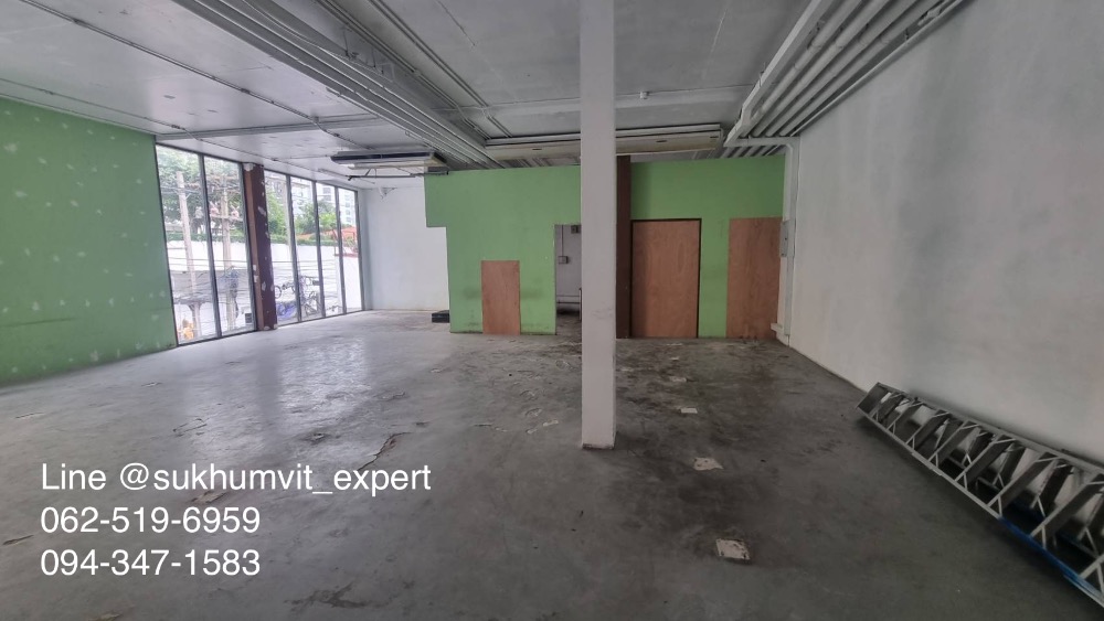 For RentRetail SpaceSukhumvit, Asoke, Thonglor : For rent commercial space in community mall, Asoke area. Near SWU