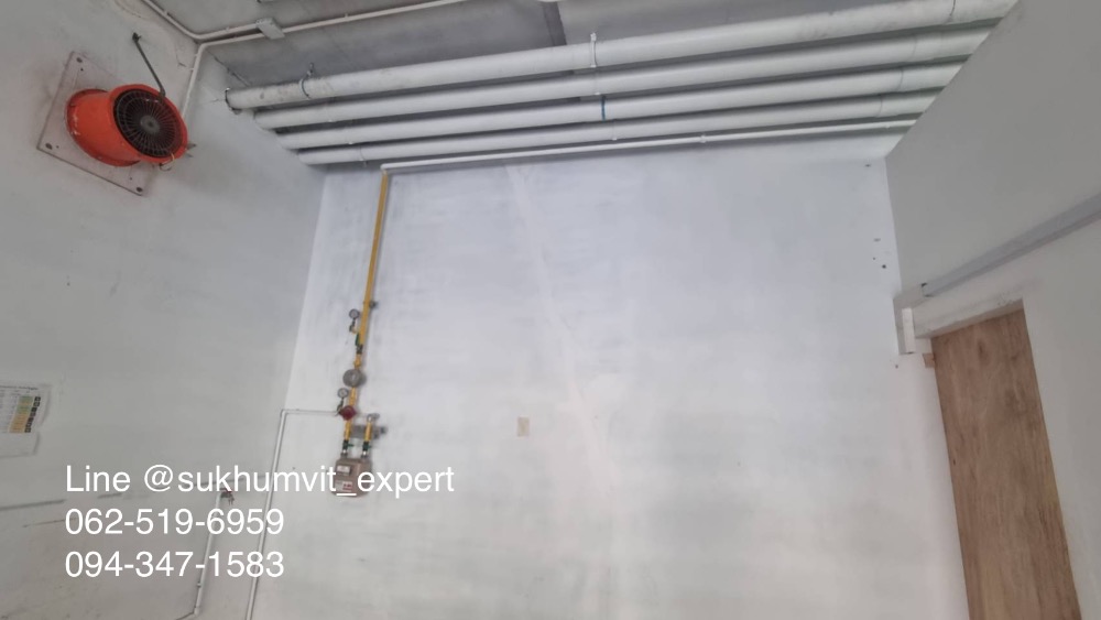 For RentRetail SpaceSukhumvit, Asoke, Thonglor : For rent commercial space in community mall, Asoke area. Near SWU