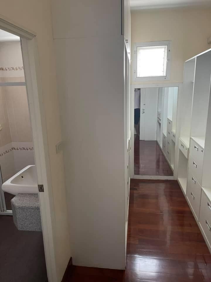 ขายบ้านพัฒนาการ ศรีนครินทร์ : S-HPNK101 ขาย บ้านเดี่ยว ซอยพัฒนาการ 52 แยก 47 2ชั้น วิวเมือง พื้นที่ 102ตรว. พื้นที่ใช้สอย 300ตรม. 4นอน 3น้ำ 18.00ล้าน 064-959-8900