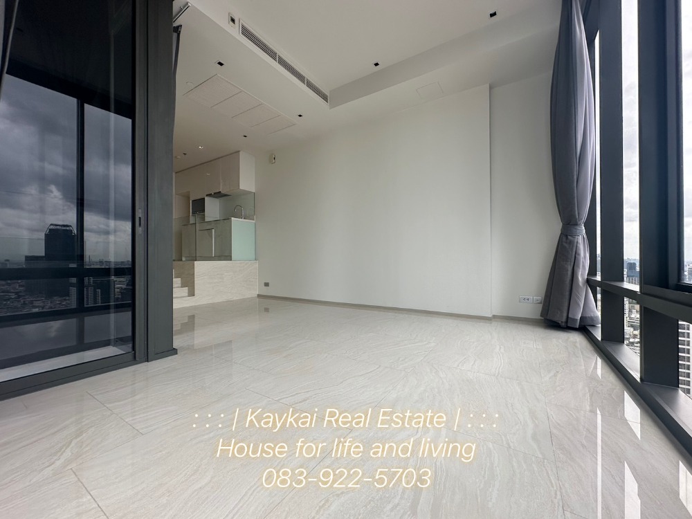 For SaleCondoSilom, Saladaeng, Bangrak : 300 meters BTS! Near the center of the CBD, colorful entertainment! Condo Ashton Silom 2Bed, 2 parking rights! You can make an appointment to see the actual room every day.
