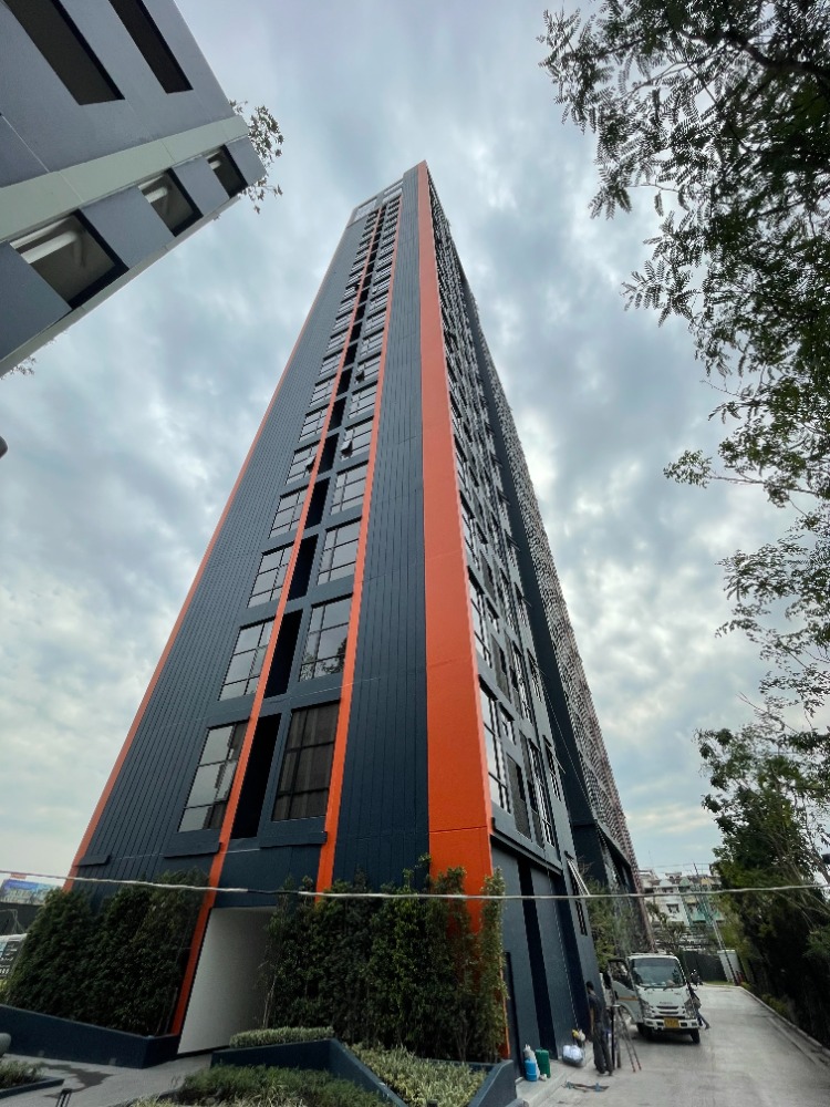 ให้เช่าคอนโดเสรีไทย-นิด้า : ปล่อยเช่าห้องโครงการ ออริจิ้น ปลั๊ก แอนด์ เพลย์ รามคำแหง ทริปเปิ้ล สเตชั่น ชั้น 14 ห้องดูเพล็ก พื้นที่ 36 ตรม