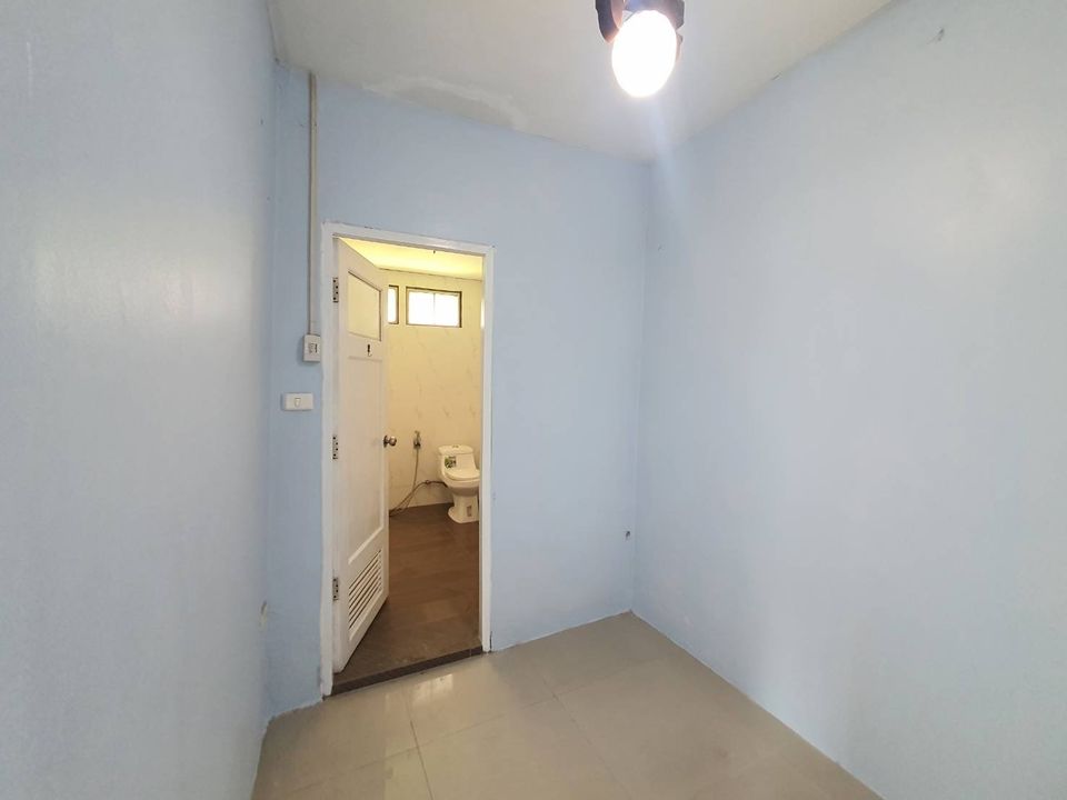 ขายบ้านเกษตร นวมินทร์ ลาดปลาเค้า : S-HPDM102 ขาย บ้านเดี่ยว ติดถนนซอยประเสริฐมนูญกิจ 30 2ชั้น ทิศใต้ พื้นที่ 98ตรว. พื้นที่ใช้สอย 300ตรม. 7นอน 3น้ำ 12.772ล้าน 064-959-8900