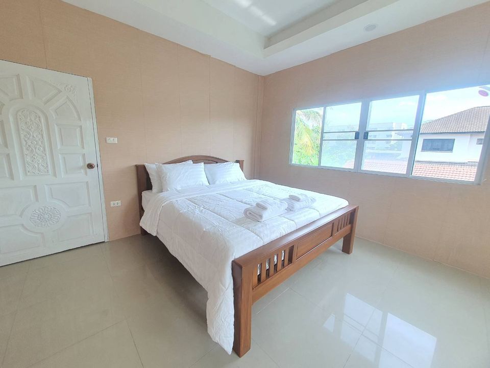 ขายบ้านเกษตร นวมินทร์ ลาดปลาเค้า : S-HPDM102 ขาย บ้านเดี่ยว ติดถนนซอยประเสริฐมนูญกิจ 30 2ชั้น ทิศใต้ พื้นที่ 98ตรว. พื้นที่ใช้สอย 300ตรม. 7นอน 3น้ำ 12.772ล้าน 064-959-8900