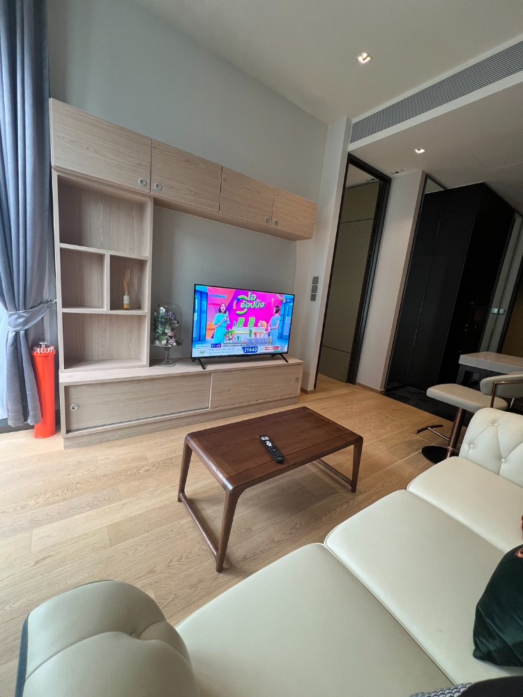 For RentCondoWitthayu, Chidlom, Langsuan, Ploenchit : for rent 1 bedroom 1 bathroom high floor