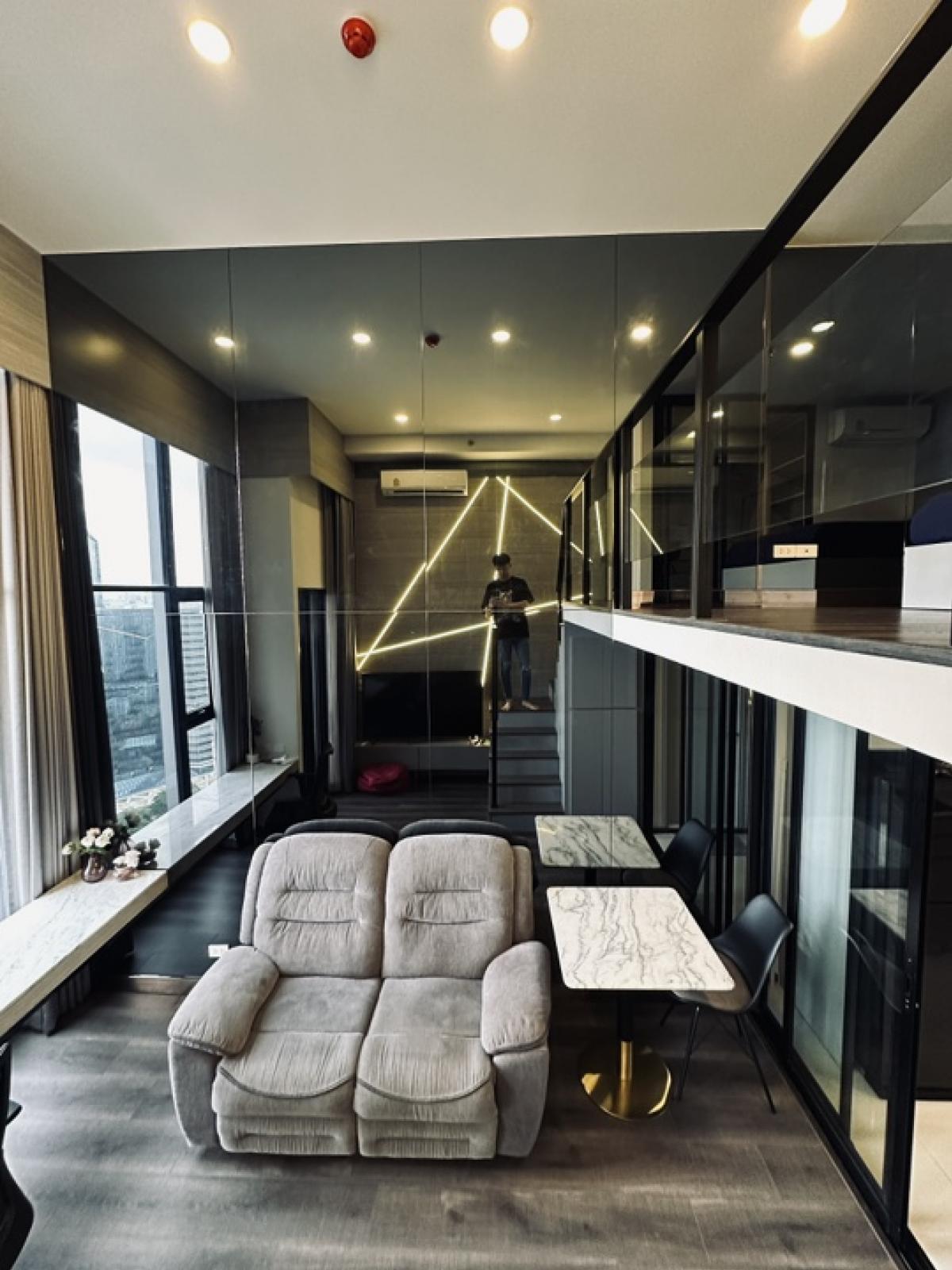 ให้เช่าคอนโดเกษตรศาสตร์ รัชโยธิน : ให้เช่าคอนโดหรู Duplex พร้อมเข้าอยู่ 🔥 Knightsbridge Space รัชโยธิน 🔥 BTS พหล 24. 🔥 ไม่มีความเสียหายจากแผ่นดินไหว 🔥