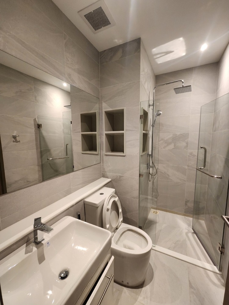 For RentCondoSukhumvit, Asoke, Thonglor : Nice Room Near BTS 🚉🏙️ (For Rent) Rhythm Ekkamai Estate