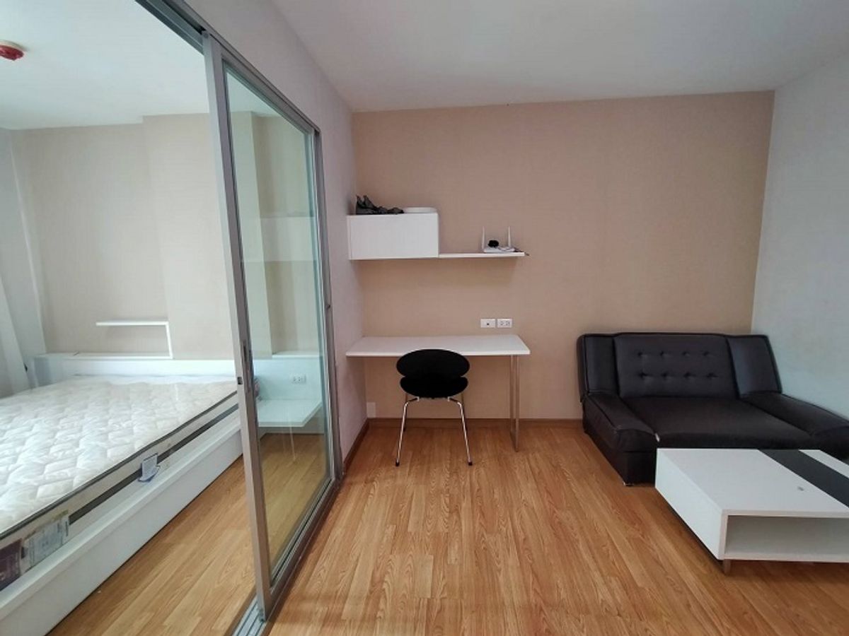 For SaleCondoPinklao, Charansanitwong : Very cheap sale, The Trust Residence-Pinklao Condo, 1 bedroom, 1 bathroom, 5th floor, only 1.6 million (everything in the room included). For inquiries or to view the actual room, call 094-6245941.