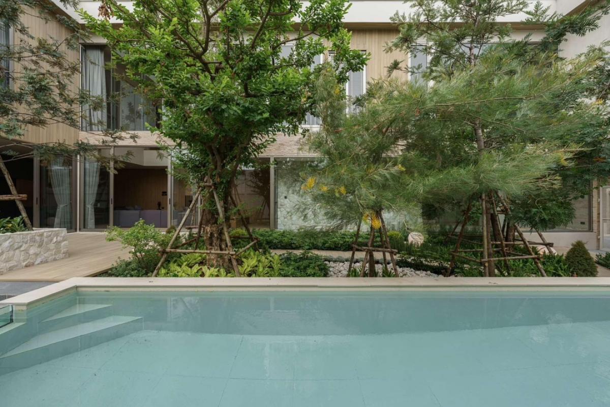 For SaleHousePinklao, Charansanitwong : Selling : Pool Villa In Bangpad, 5 Beds 6 Bath , 710 Sqm 140 sqw , 1 Maid Room , 4 Parking Lot 

🔥🔥Selling price : 52,000,000 THB 🔥🔥

More Information
📱Tel : 061-997-9915 
📱Line : 061-997-9915 
See more at
https://www.facebook.com/PS.Living.Offici