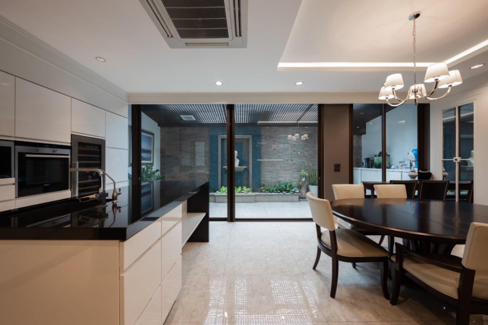 ขายทาวน์โฮมอ่อนนุช อุดมสุข : S-HTRS101 ขาย ทาวน์โฮม เรสซิเดนท์ สุขุมวิท 65 4ชั้น ทิศตะวันออกเฉียงใต้ พื้นที่ 28.1ตรว. พื้นที่ใช้สอย 300ตรม. 2นอน 2น้ำ 26ล้าน 064-959-8900