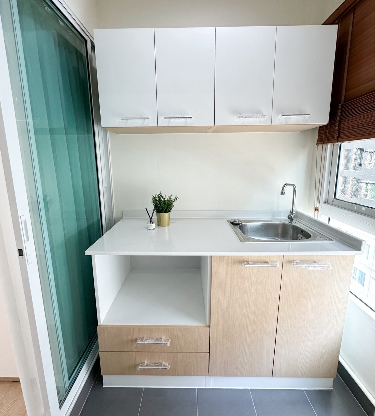 For SaleCondoBang Sue, Wong Sawang, Tao Pun : 📌Selling Regent Home Bang Son Phase 27, newly decorated room, ready to move in, suitable for buying to live in yourself or investing to rent out, very worthwhile.