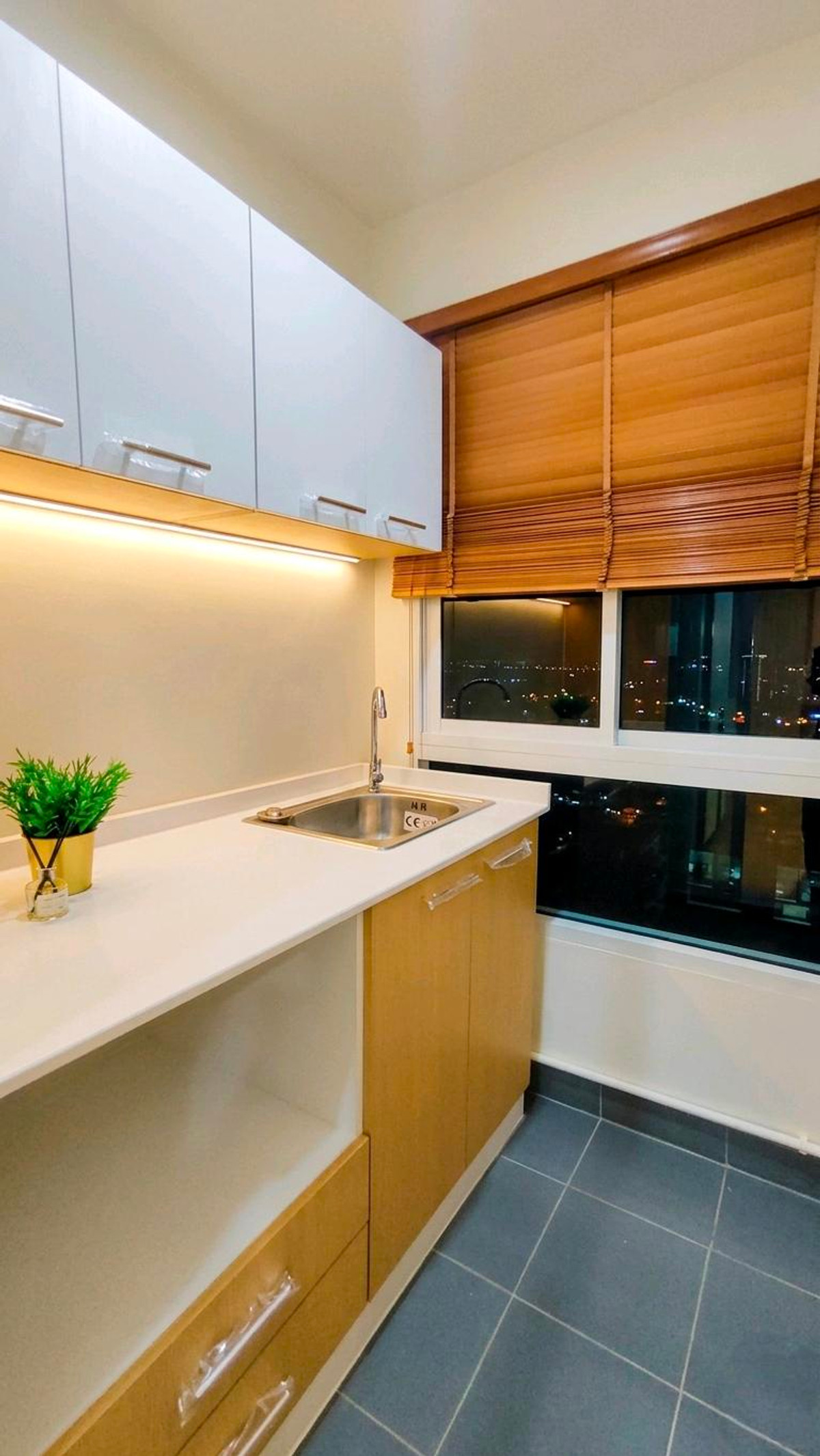 For SaleCondoBang Sue, Wong Sawang, Tao Pun : 📌Selling Regent Home Bang Son Phase 27, newly decorated room, ready to move in, suitable for buying to live in yourself or investing to rent out, very worthwhile.