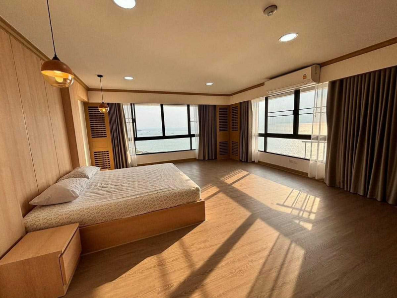 For RentCondoPattaya, Bangsaen, Chonburi : Condo for rent, Saranchol Condominium, Wongamat Beach view, Wongamat, 263 sq m, 24A floor.