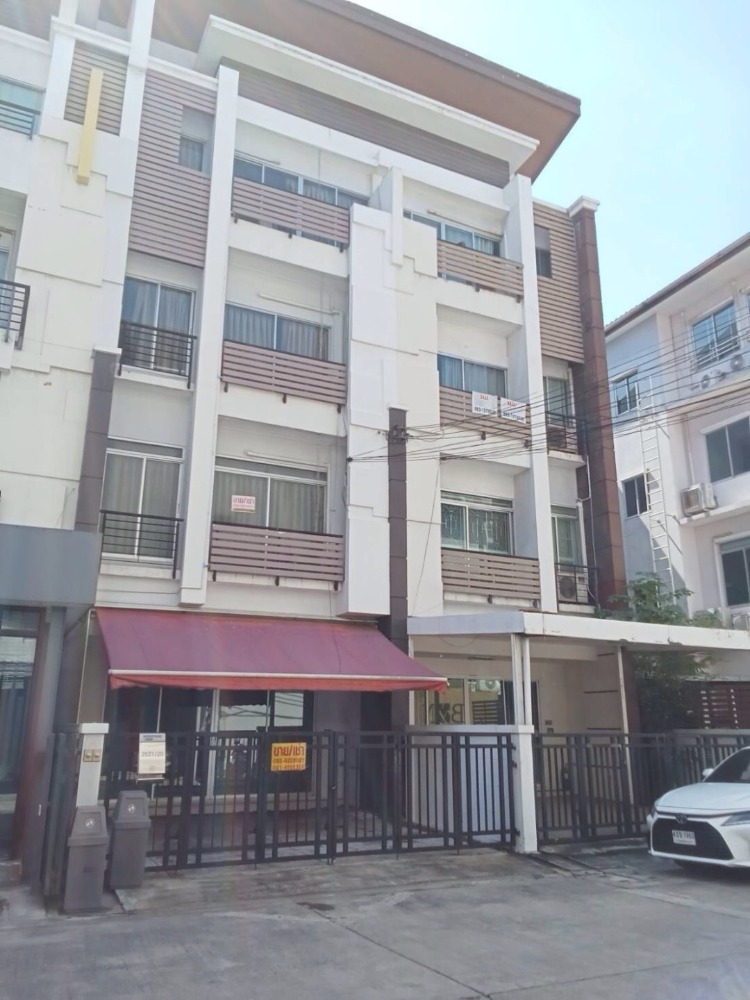 For SaleTownhomeKasetsart, Ratchayothin : Baan Klang Krung The Royal Vienna Ratchavipa - Ratchadaphisek / 3 Bedrooms (SALE) FAH036