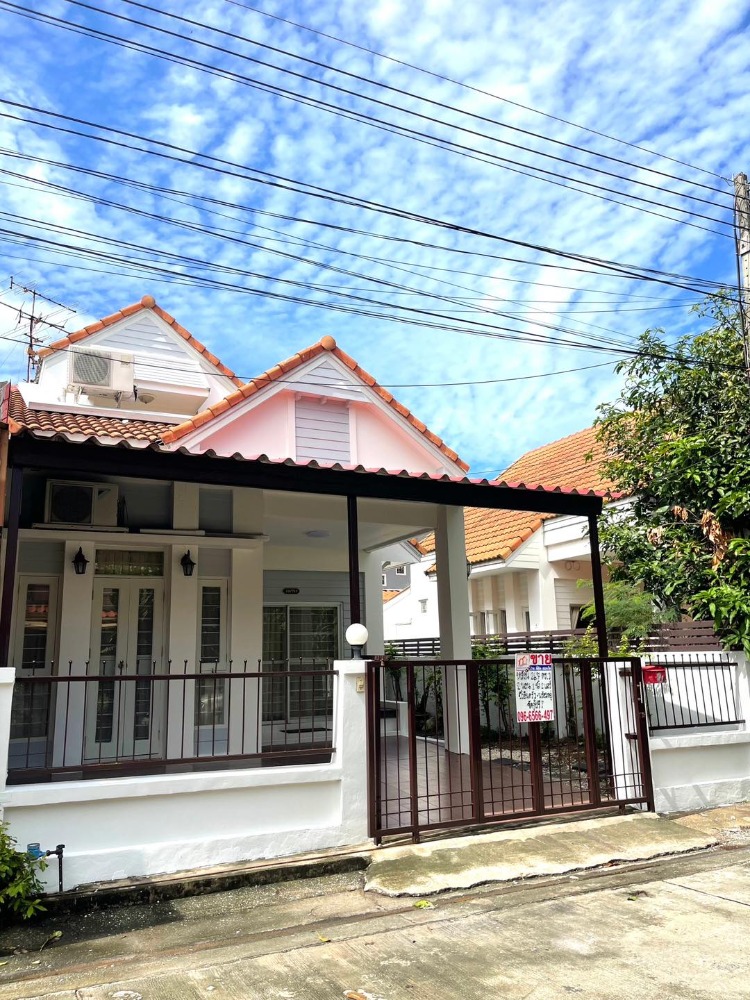 ขายทาวน์โฮมปทุมธานี รังสิต ธรรมศาสตร์ : ขายบ้านเเฝดวรารักษ์ รังสิต คลองสาม