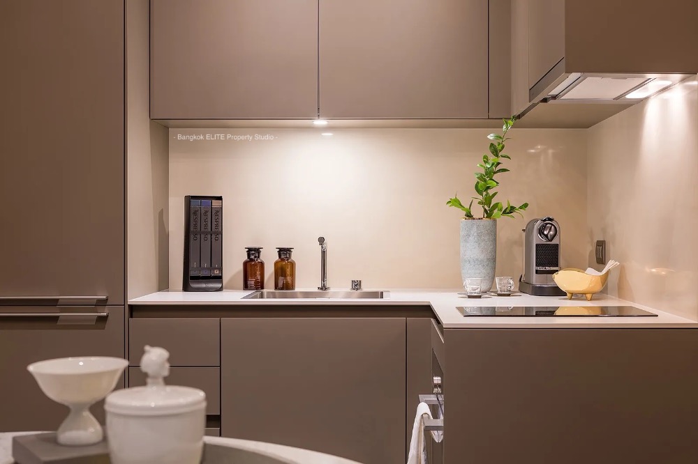 ขายคอนโดวิทยุ ชิดลม หลังสวน : 🔥🔥𝐅𝐎𝐑 𝐒𝐀𝐋𝐄 𝐅𝐮𝐥𝐥𝐲 𝐅𝐮𝐫𝐧𝐢𝐬𝐡𝐞𝐝 : 𝐌𝐚𝐠𝐧𝐨𝐥𝐢𝐚𝐬 𝐑𝐚𝐭𝐜𝐡𝐚𝐝𝐚𝐦𝐫𝐢 𝐁𝐨𝐮𝐥𝐞𝐯𝐚𝐫𝐝 , 𝐒𝐢𝐳𝐞  𝟒𝟖.𝟖𝟕  𝐬𝐪𝐦. 𝟏 𝐁𝐞𝐝 𝟏 𝐁𝐚𝐭𝐡 𝐏𝐫𝐢𝐜𝐞 𝟏𝟎.𝟏𝟗 𝐌𝐁 ติดต่อคุณณัฐ 𝟎𝟗𝟓𝟗𝟒𝟏𝟓