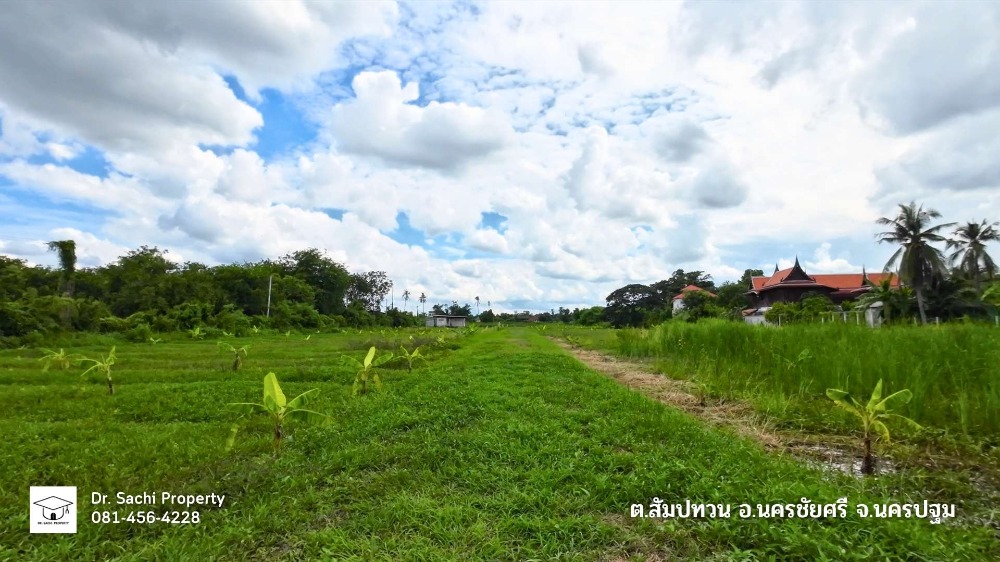 For SaleLandNakhon Pathom : Beautiful land for sale, next to the Tha Chin River, 12-0-65.3 rai, near Wat Klang Bang Kaew, Thana Market, Nakhon Chai Si, Nakhon Pathom Province
