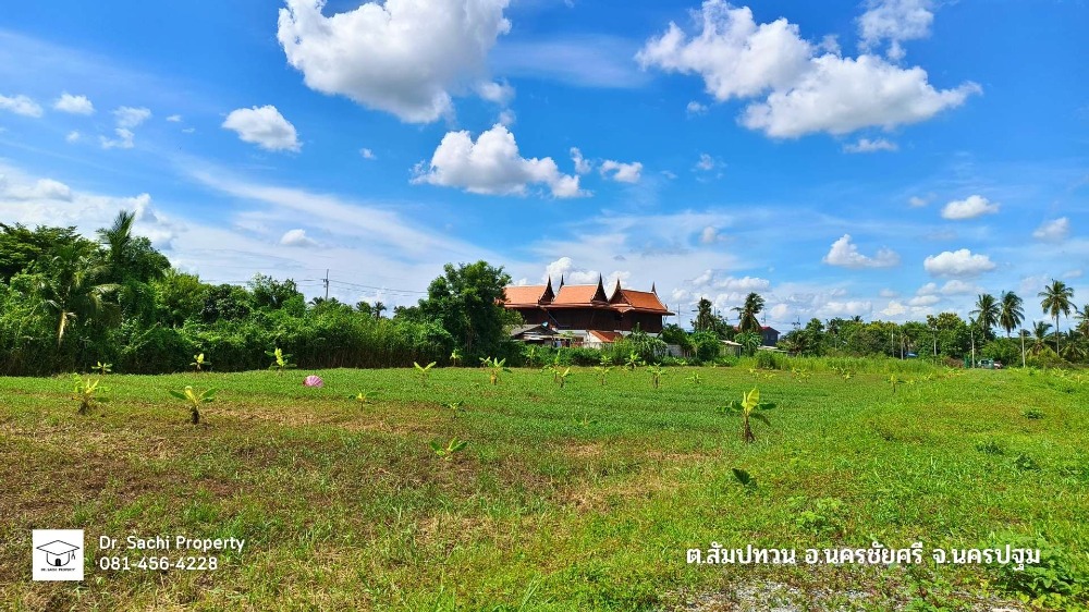 For SaleLandNakhon Pathom : Beautiful land for sale, next to the Tha Chin River, 12-0-65.3 rai, near Wat Klang Bang Kaew, Thana Market, Nakhon Chai Si, Nakhon Pathom Province