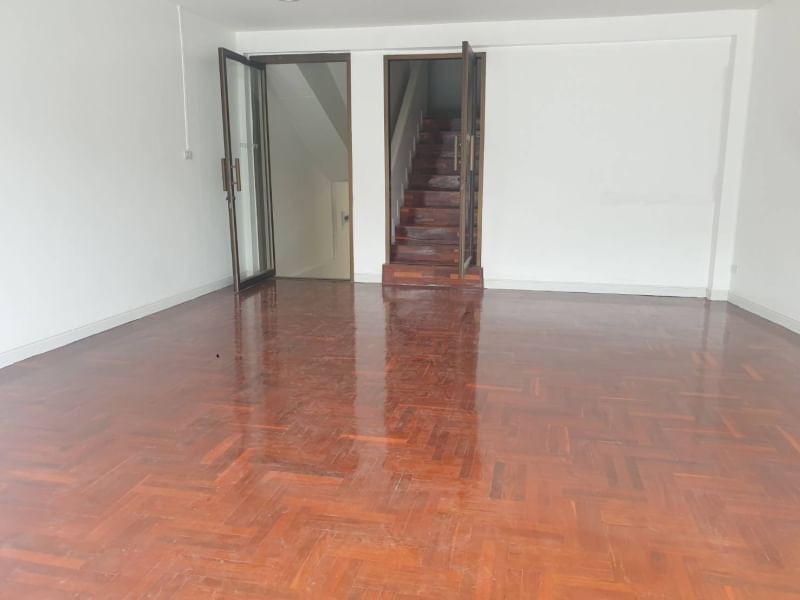 For SaleHome OfficeChokchai 4, Ladprao 71, Ladprao 48, : For sale: 3-storey home office, Lat Phrao 91, renovated house, ready to move in or start a business immediately.