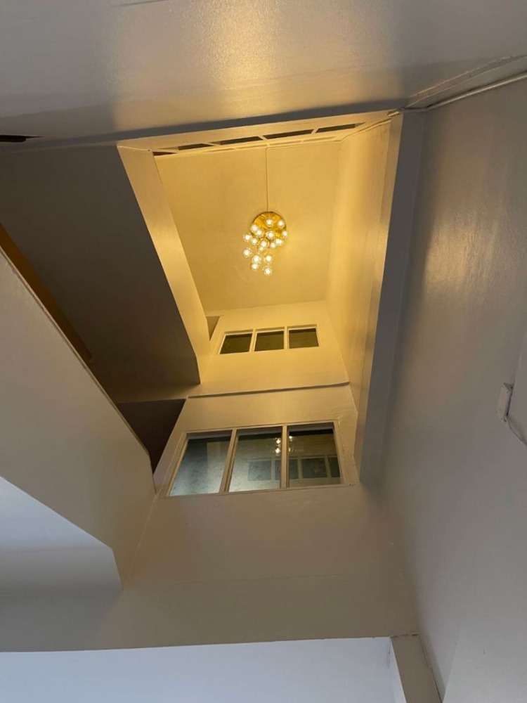 For SaleHome OfficeChokchai 4, Ladprao 71, Ladprao 48, : For sale: 3-storey home office, Lat Phrao 91, renovated house, ready to move in or start a business immediately.