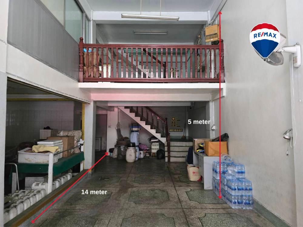 ให้เช่าอาคารพาณิชย์คลองเตย กล้วยน้ำไท : ทาวน์เฮ้าส์ 3 คูหาให้เช่าย่านพระราม 4, กรุงเทพมหานคร