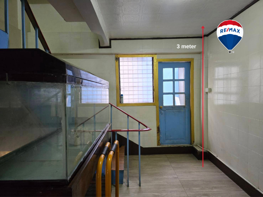 ให้เช่าอาคารพาณิชย์คลองเตย กล้วยน้ำไท : ทาวน์เฮ้าส์ 3 คูหาให้เช่าย่านพระราม 4, กรุงเทพมหานคร