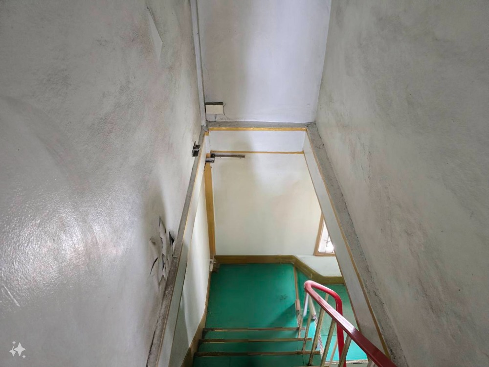 ให้เช่าอาคารพาณิชย์คลองเตย กล้วยน้ำไท : ทาวน์เฮ้าส์ 3 คูหาให้เช่าย่านพระราม 4, กรุงเทพมหานคร