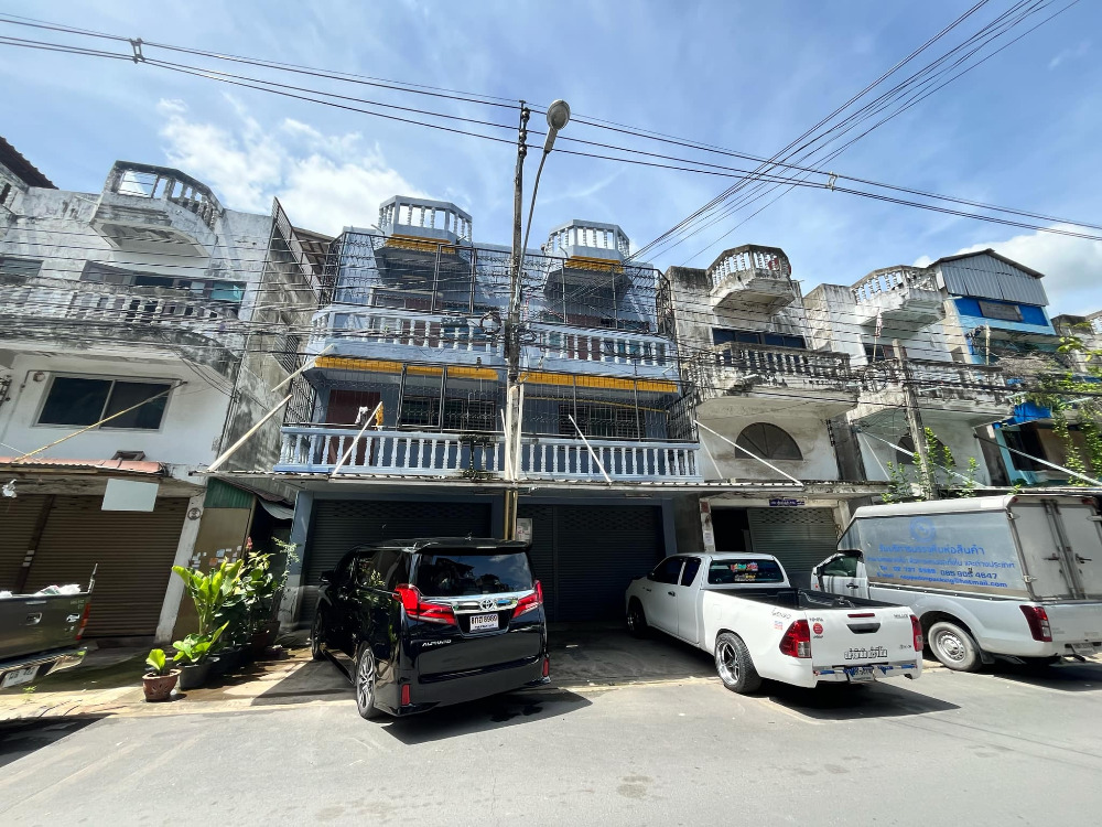ให้เช่าโกดังลาดกระบัง สุวรรณภูมิ : ตึกแถว 2 คูหา 4 ชั้น ให้เช่าร่มเกล้า 21[โซนโรงงานขนาดเล็ก]