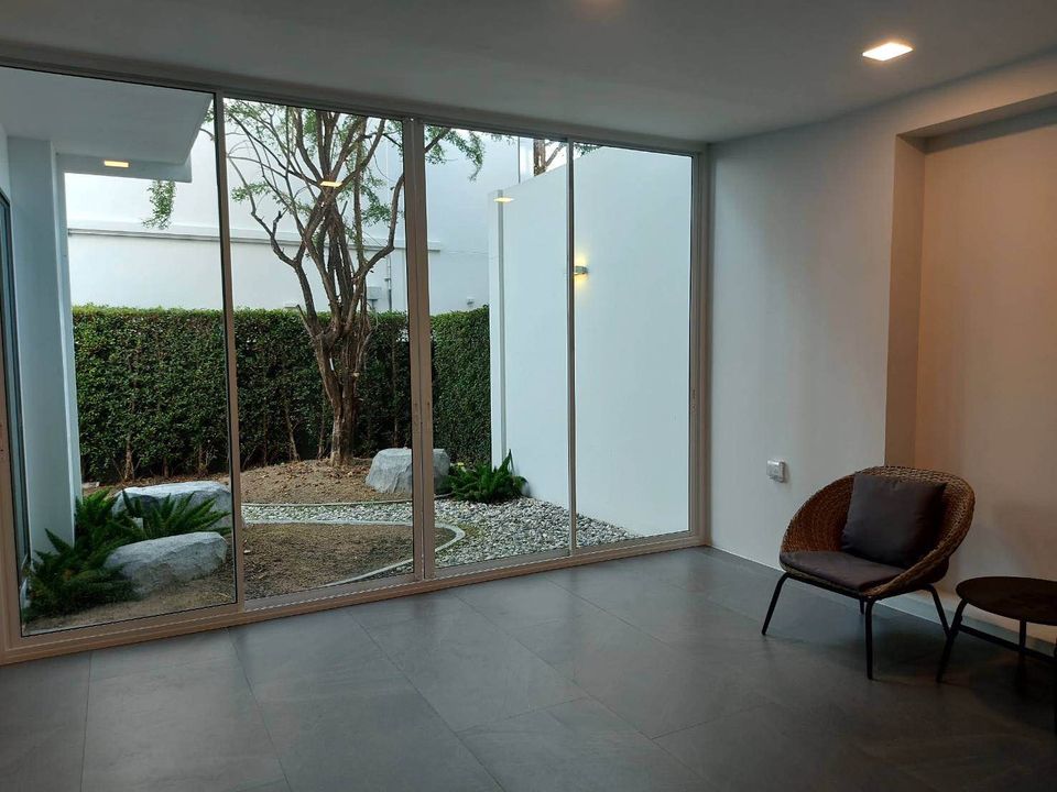 ขายบ้านพัฒนาการ ศรีนครินทร์ : S-HVPR103 ขาย บ้านเดี่ยว วีเว่ พระราม 9 3ชั้น ทิศใต้ พื้นที่ 76ตรว. พื้นที่ใช้สอย 324ตรม. 3นอน 4น้ำ 34.9ล้าน 064-959-8900