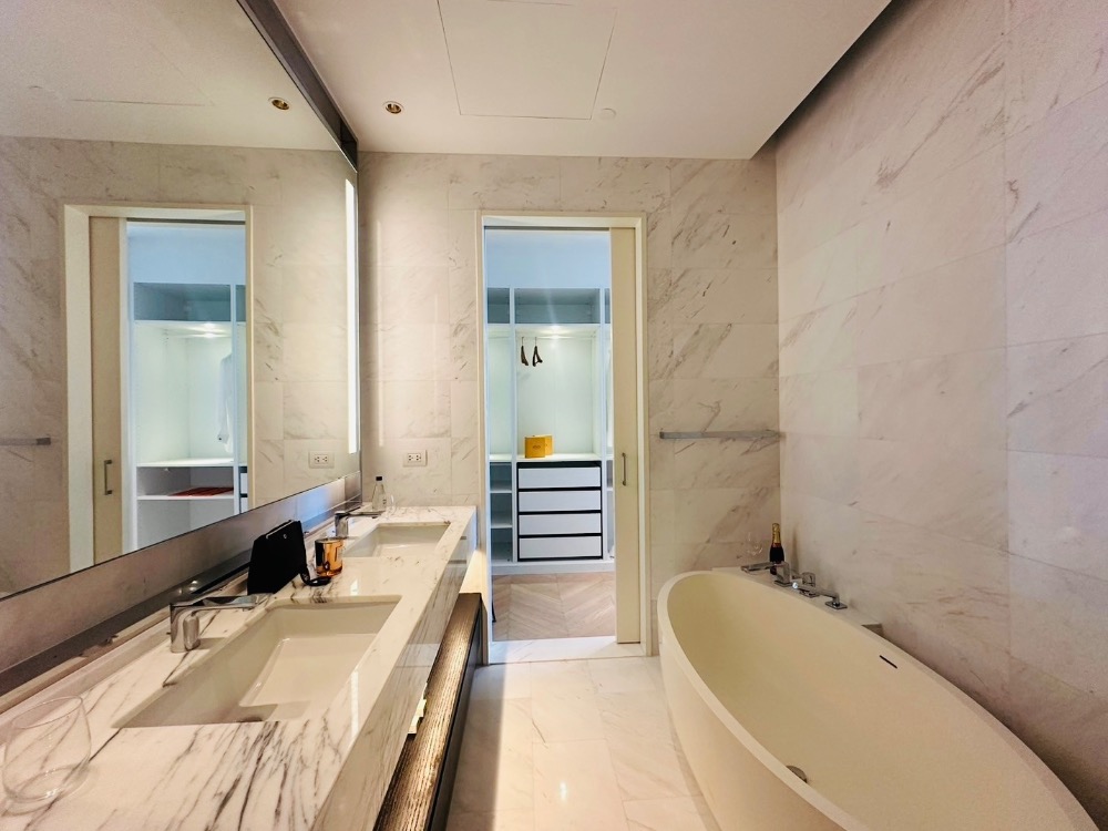 ขายดาวน์คอนโดสาทร นราธิวาส : 🔥🔥𝐅𝐎𝐑 𝐒𝐀𝐋𝐄 : 𝐅𝐨𝐮𝐫 𝐒𝐞𝐚𝐬𝐨𝐧𝐬 𝐏𝐫𝐢𝐯𝐚𝐭𝐞 𝐑𝐞𝐬𝐢𝐝𝐞𝐧𝐜𝐞𝐬 𝐁𝐚𝐧𝐠𝐤𝐨𝐤  𝟑𝐁𝐞𝐝𝐬 𝟏𝟗𝟒𝐬𝐪.𝐦., 𝐏𝐫𝐢𝐜𝐞 𝟏𝟏𝟎𝐦𝐛  ☎️ 𝟎𝟗𝟓𝟗𝟒𝟏𝟓𝟗𝟗𝟗