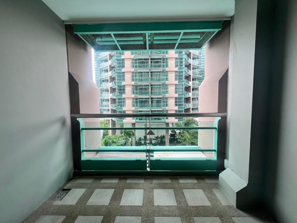 ให้เช่าคอนโดสาทร นราธิวาส : ให้เช่าคอนโดริมแม่น้ำเจ้าพระยา ในย่านเจริญกรุง  2ห้องนอน ห้องสวย เฟอร์นิเจอร์และสิ่งอำนวยความสะดวกครบ วิวแม่น้ำ พร้อมเข้าอยู่