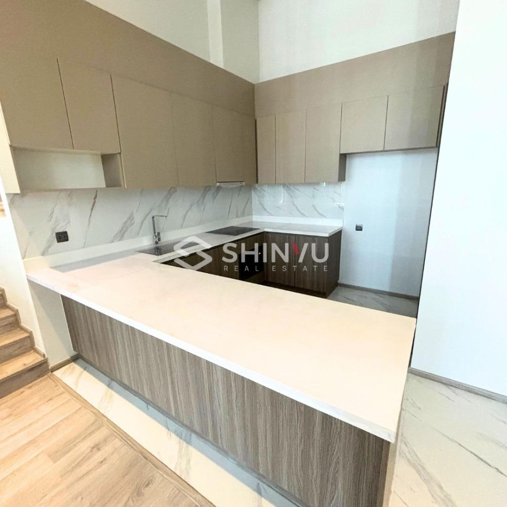For SaleCondoSukhumvit, Asoke, Thonglor : Foreigner Quota Special Selling Special Selling Shinyu - Penthouse Price 35,000,000 million ✨RHYTHM EKKAMAI ESTATE