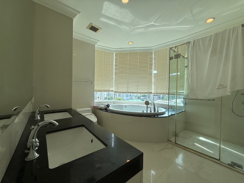 For RentCondoSukhumvit, Asoke, Thonglor : 🌇🎊 3 bedrooms Royce Private ResidenceCondo for rent, - Asoke.