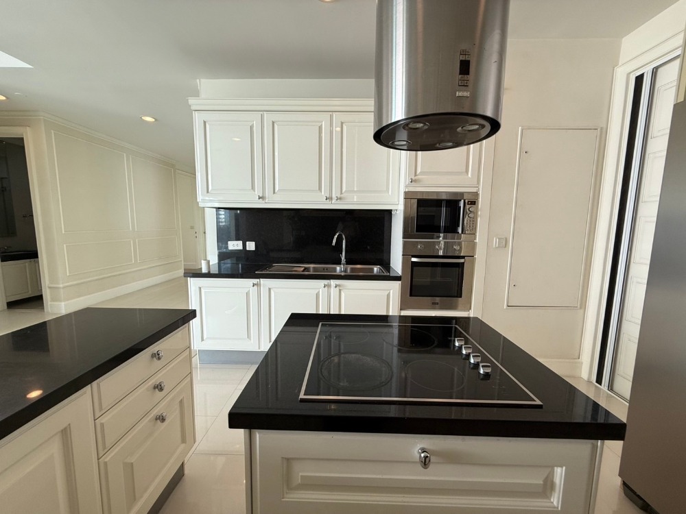 For RentCondoSukhumvit, Asoke, Thonglor : 🌇🎊 3 bedrooms Royce Private ResidenceCondo for rent, - Asoke.