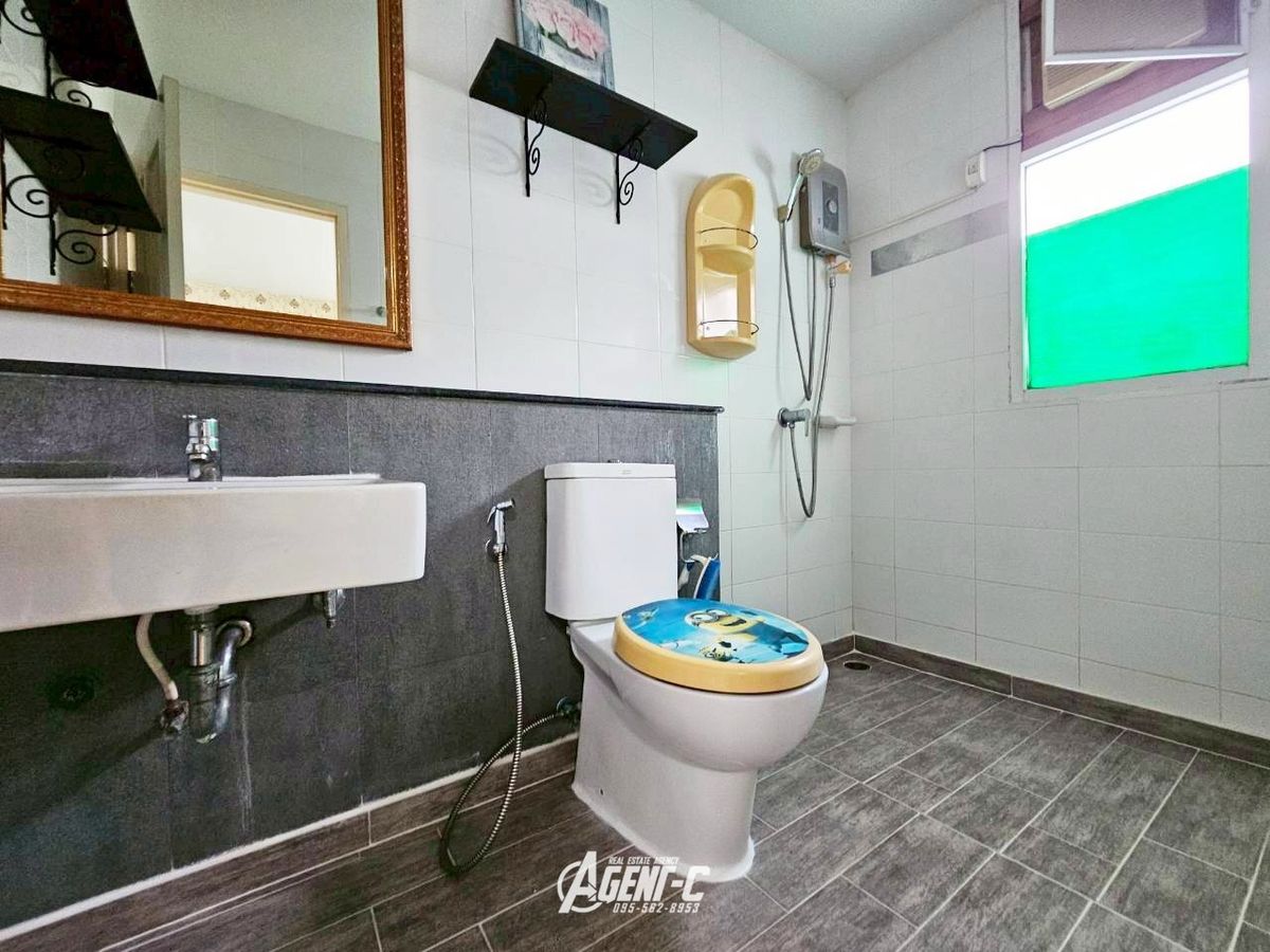 ให้เช่าทาวน์โฮมเกษตร นวมินทร์ ลาดปลาเค้า : ให้เช่า อารียา เดลี่ เกษตร-นวมินทร์ ทาวน์โฮม 3ชั้น 3 ห้องนอน 4 ห้องน้ำ 2 ที่จอดรถ  เฟอร์นิเเจอร์ครบพร้อมอยู่ ทำเลดีเดินทางสะดวก ใกล้ ม.เกษตร และเซ็นทรัล รามอินทรา