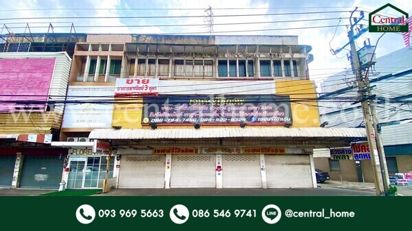 For SaleShop HouseRama5, Ratchapruek, Bangkruai : Commercial building, 3 units, Bangkok-Non, near MRT Tiwanon Intersection, good location next to the road.