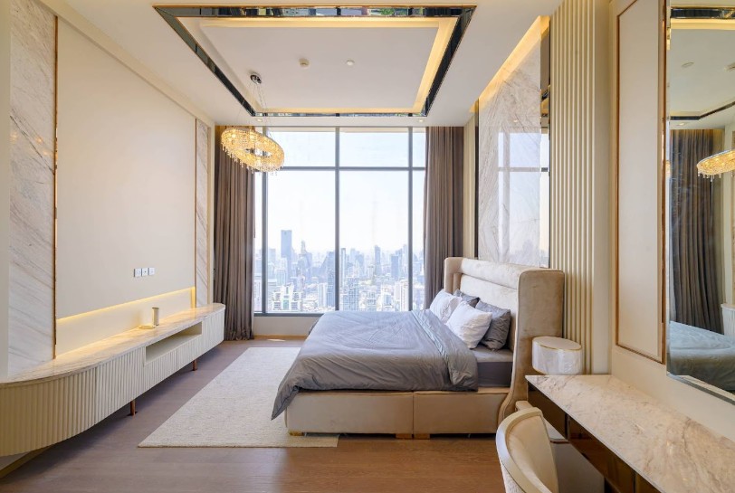 ขายคอนโดสุขุมวิท อโศก ทองหล่อ : The Esse Asoke : 2B3B  157.92 sqm High floor 50++ 45 MB