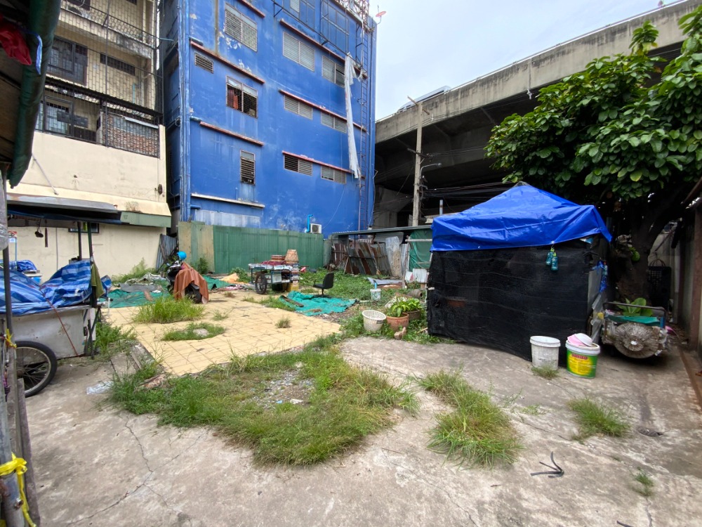 For SaleLandSilom, Saladaeng, Bangrak : Land on Surawong Road, close to the expressway, in the heart of the city [Boon Estate]