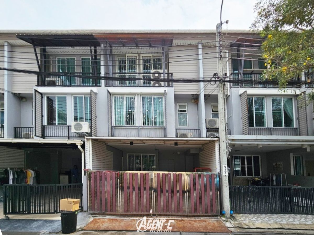 For RentTownhomeKaset Nawamin,Ladplakao : For rent: Ariya Two Bee Kaset-Nawamin, 3-storey townhouse, area up to 19.6 sq.w., no one in front of the house, convenient parking, privacy, in a convenient location, near Kasetsart University and Central Ramintra.