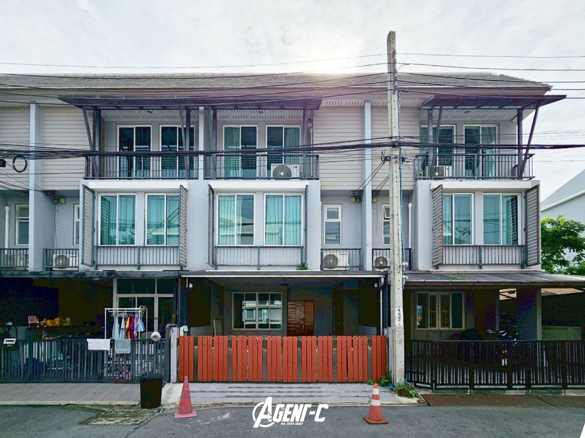 ให้เช่าทาวน์โฮมเกษตร นวมินทร์ ลาดปลาเค้า : ให้เช่า อารียา เดลี่ เกษตร-นวมินทร์ ทาวน์โฮม 3ชั้น หน้าบ้าน และหลังบ้านไม่ชนใคร มีความเป็นส่วนตัว ทำเลดีเดินทางสะดวก ใกล้ ม.เกษตร และเซ็นทรัล รามอินทรา