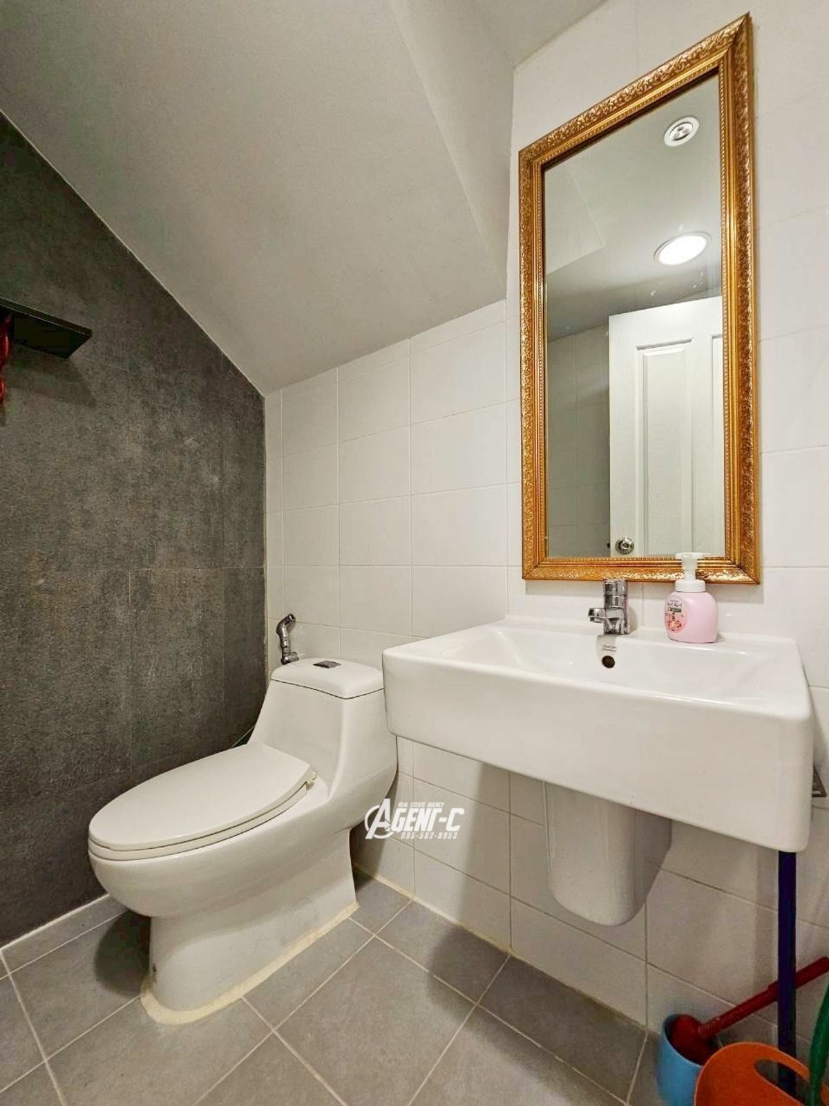 ให้เช่าทาวน์โฮมเกษตร นวมินทร์ ลาดปลาเค้า : ให้เช่า อารียา เดลี่ เกษตร-นวมินทร์ ทาวน์โฮม 3ชั้น 3 ห้องนอน 4 ห้องน้ำ 2 ที่จอดรถ  เฟอร์นิเเจอร์ครบพร้อมอยู่ ทำเลดีเดินทางสะดวก ใกล้ ม.เกษตร และเซ็นทรัล รามอินทรา